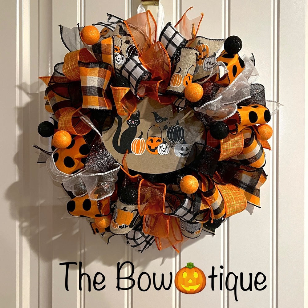 13 inch Halloween Ribbon Wreath Black Cat MW7